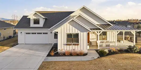 127 Nellie Court