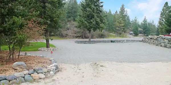 206 Kokanee Drive E