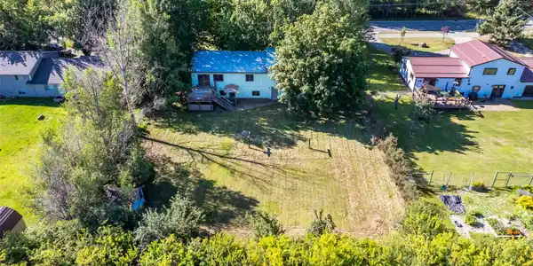 786 7th Street W