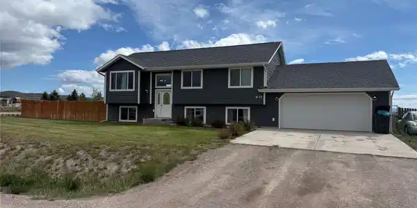631 Jena Loop