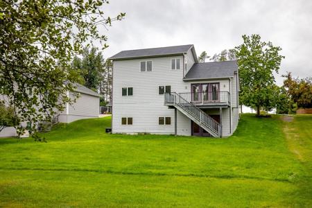 11 Willow Brook Close