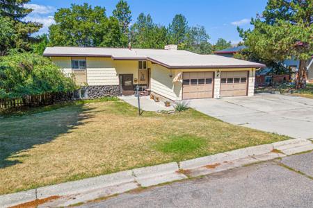 8 Columbine Road