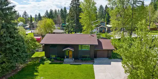 280 Fox Farm Court