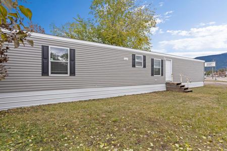 809 9th Street W