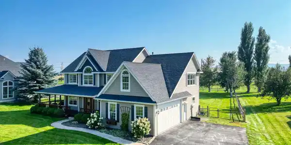 118 Essex Place