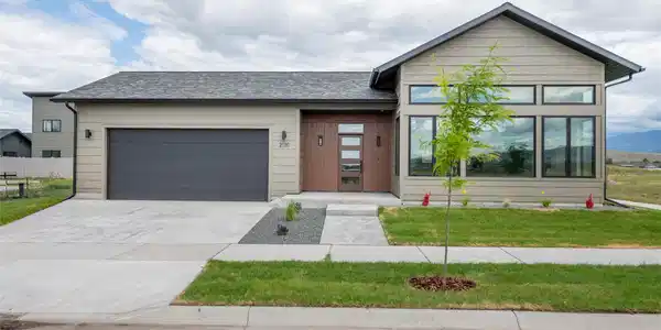 2130 Horsetail Lane