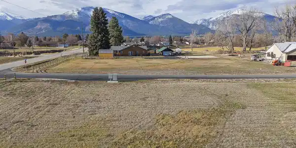 Lot 18 Lore Lane