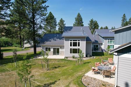 16 A Cobblestone Way
