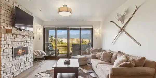 309 Akers Lane