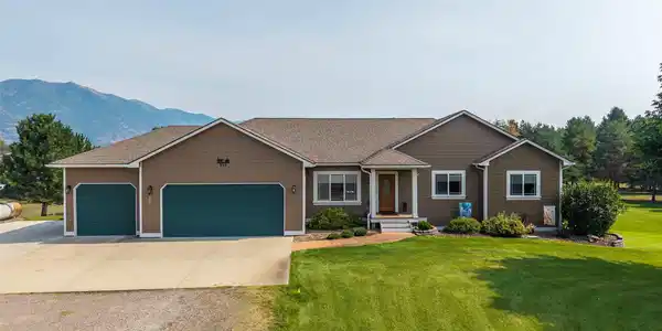 115 Scotch Pine Lane