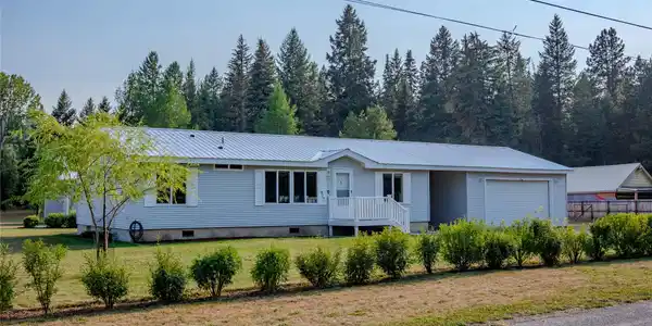 917 Croteau Road