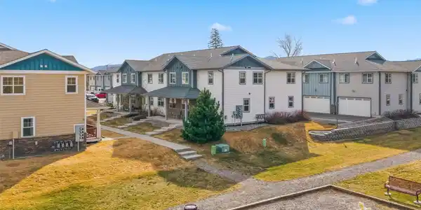 4348 Glenwood Drive