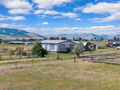 33135 Blackhawk Loop