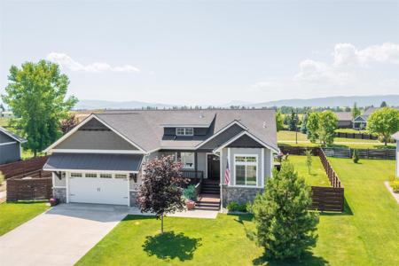 134 Lazy Creek Way