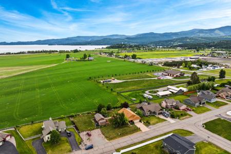 1399 MacKinaw Loop