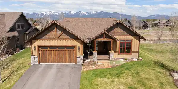 4032 Red Eagle Drive