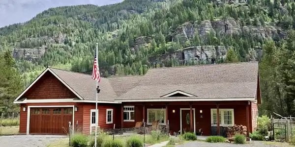 7 Conifer Lane