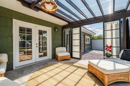 1104 6th Street W