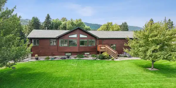 15 Stonecrest Drive