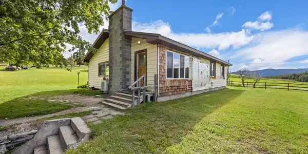 895 Danielson Road