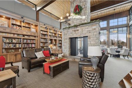 100 Woodlands Way