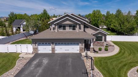 25 Logan Way