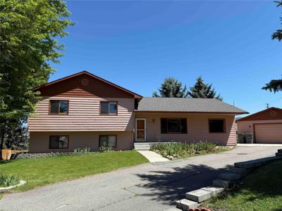 160 Meadowlark Court