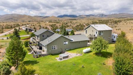 84 River Road