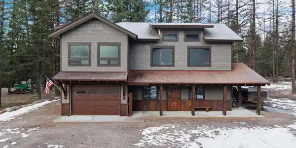 321 Forest Loop