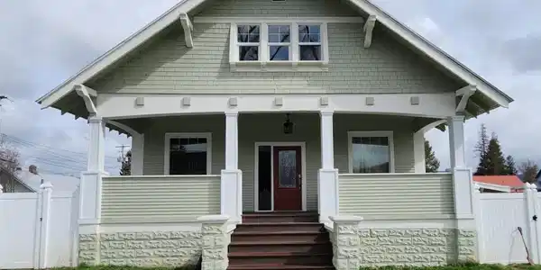 118 E Lincoln Boulevard
