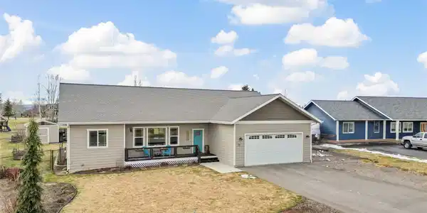 55 Fox Den Loop