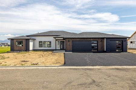3015 Vermillion Way