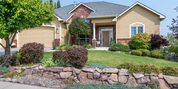 5784 Prospect Drive