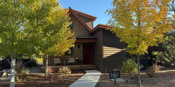 66 Cottage Lake Lane