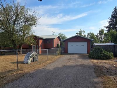 830 11th Street W