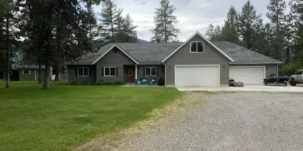 2495 Kootenai River Road