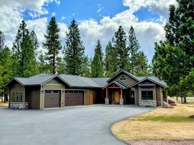 1350 Golf View Drive