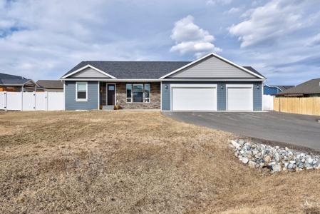 1070 Tenon Place