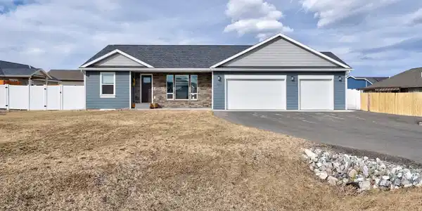 1070 Tenon Place