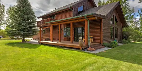 927 Little Deer Trail