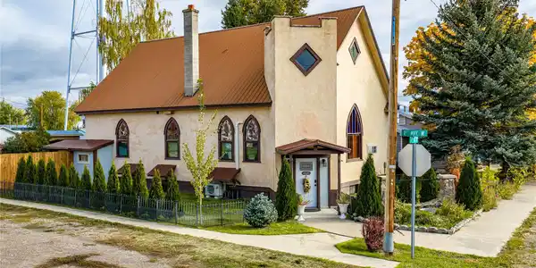38594 4th Street W