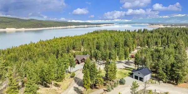 22 Hurricane Ranch Road