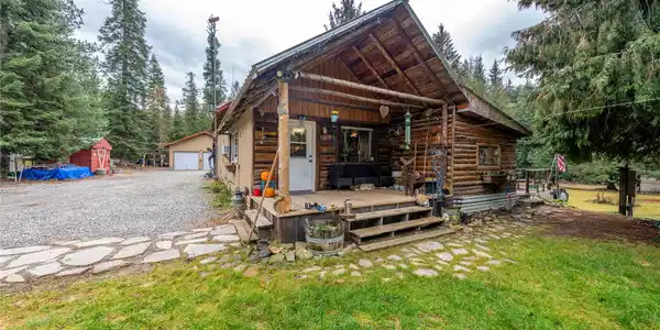 613 Tamarack Drive