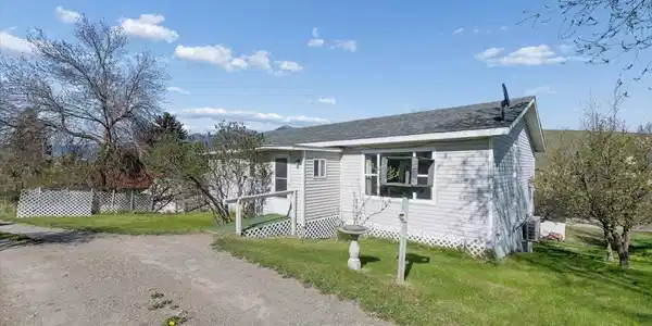 112 6th Avenue E