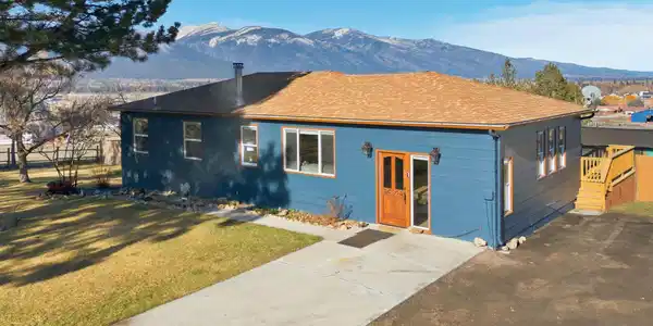 446 Cougar Lane