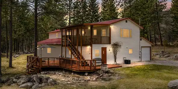 5559 Deer Lane