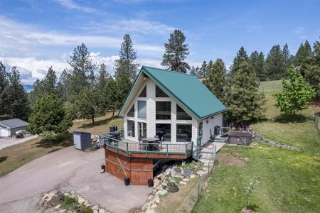 38234 Pearsall Lane
