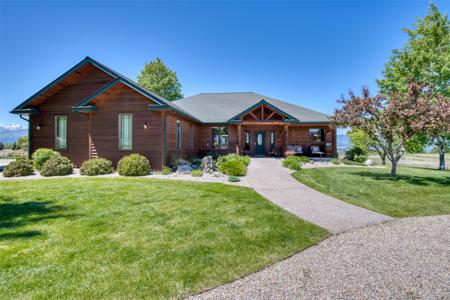 649 Warbler Lane