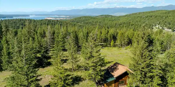 747 Grand View Drive