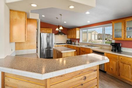 327 Quartz Road